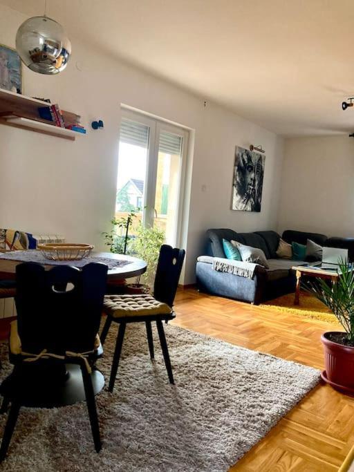 Apartamento Amazing Memories Belgrado Exterior foto
